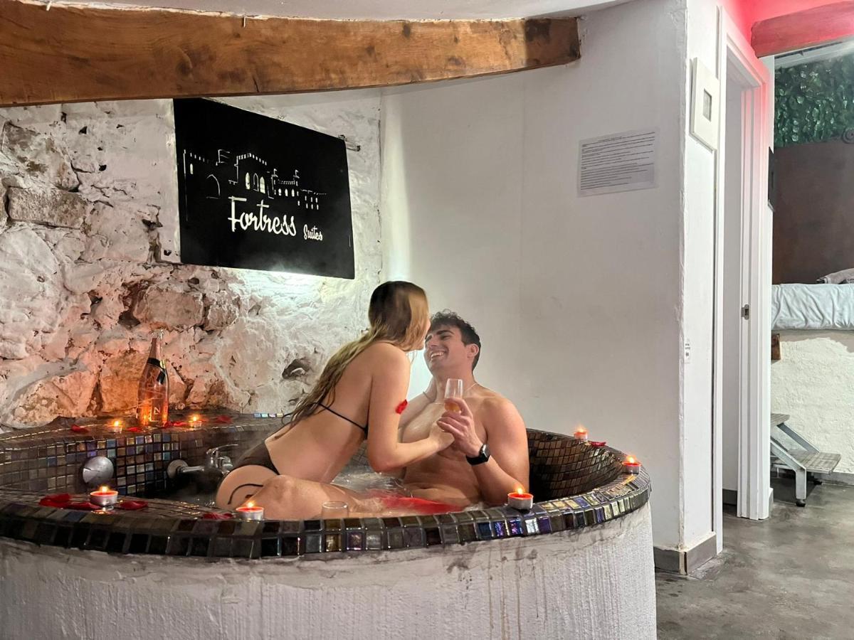 Xàtiva Fortress Jacuzzi Suites מראה חיצוני תמונה