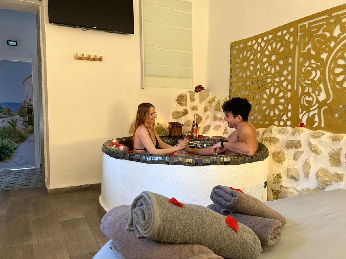 Xàtiva Fortress Jacuzzi Suites מראה חיצוני תמונה