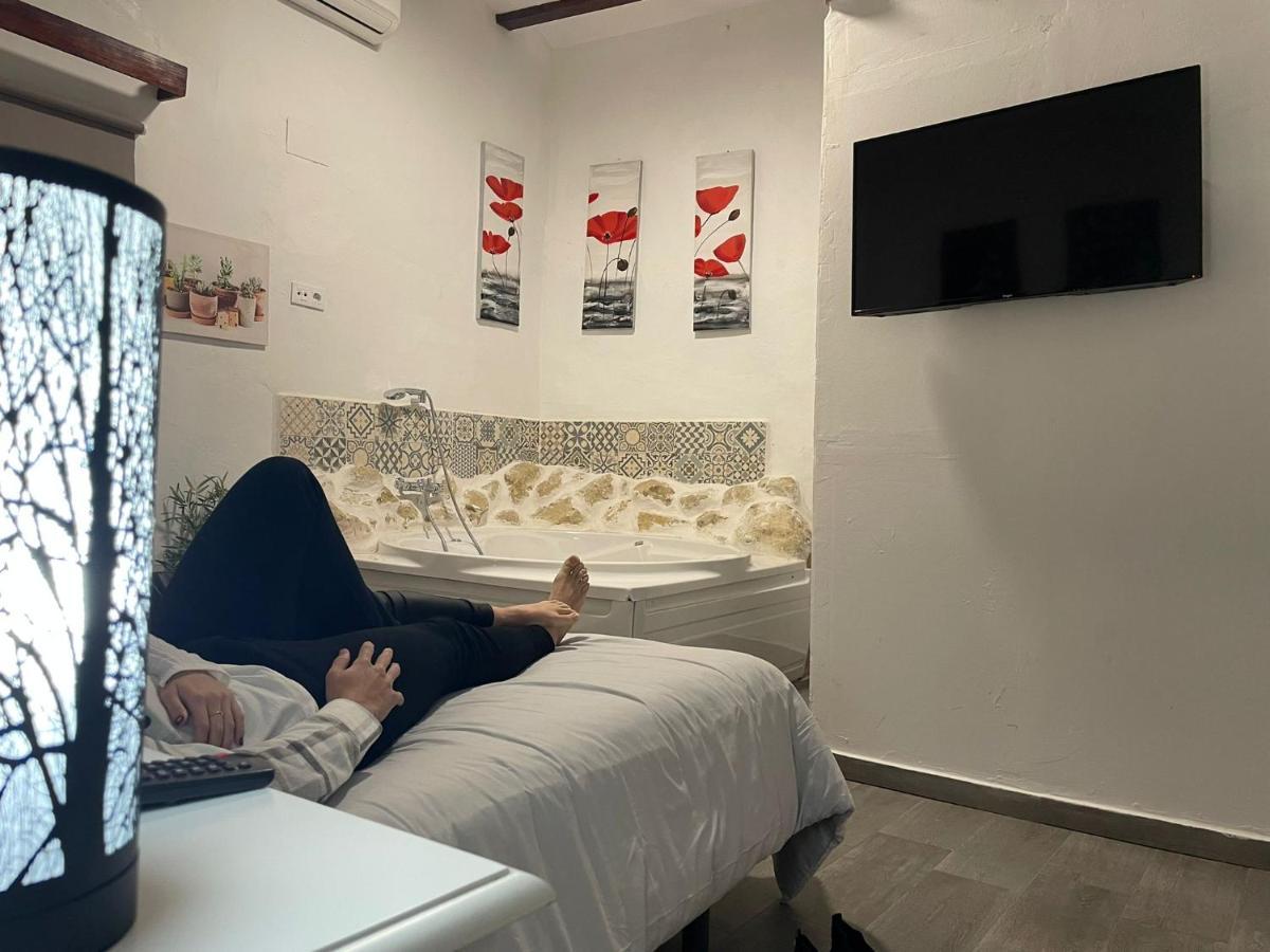 Xàtiva Fortress Jacuzzi Suites מראה חיצוני תמונה