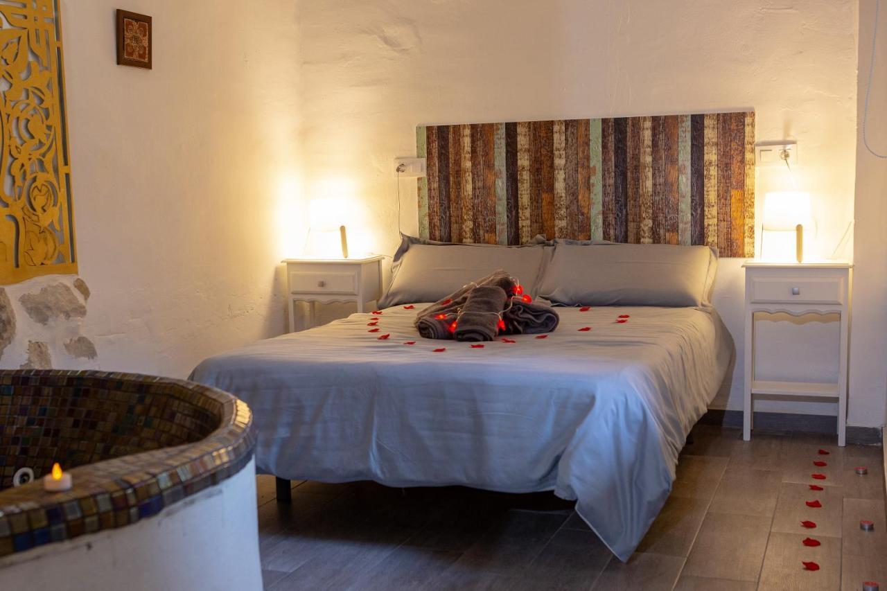 Xàtiva Fortress Jacuzzi Suites מראה חיצוני תמונה