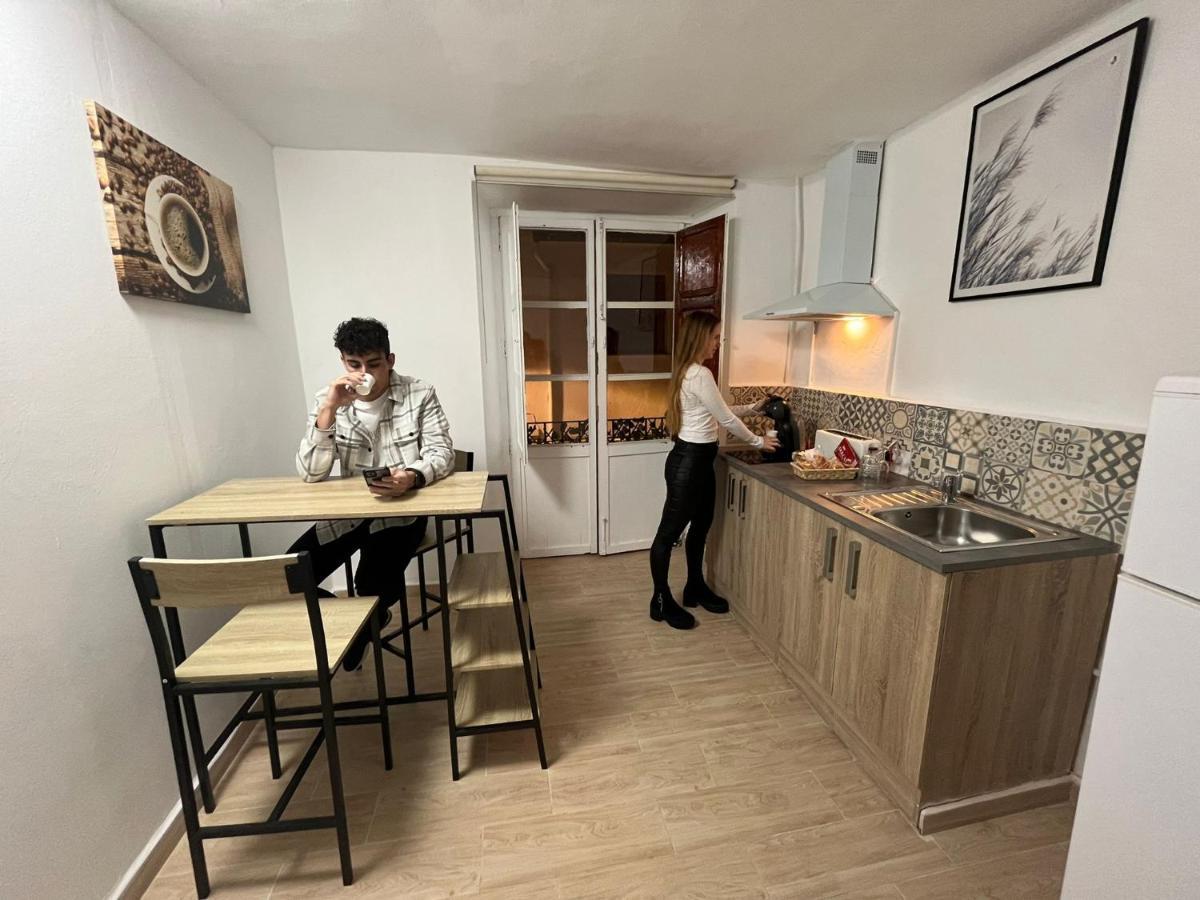 Xàtiva Fortress Jacuzzi Suites מראה חיצוני תמונה
