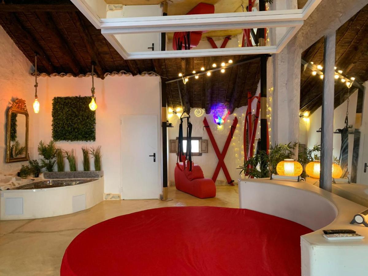 Xàtiva Fortress Jacuzzi Suites מראה חיצוני תמונה