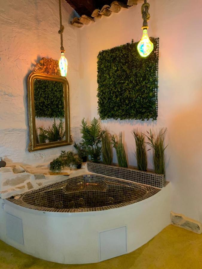 Xàtiva Fortress Jacuzzi Suites מראה חיצוני תמונה